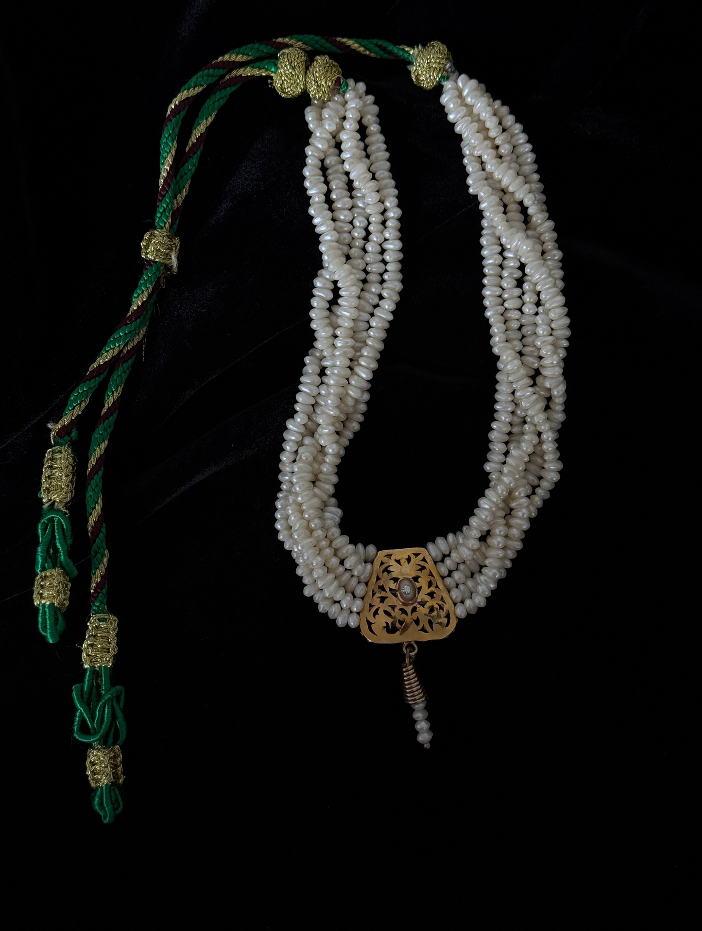 Classic Pearl Necklace